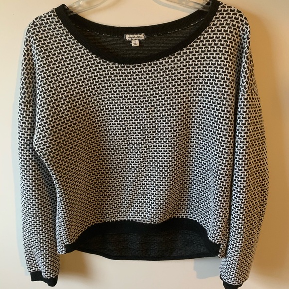 Black and white crop top - Picture 2 of 5